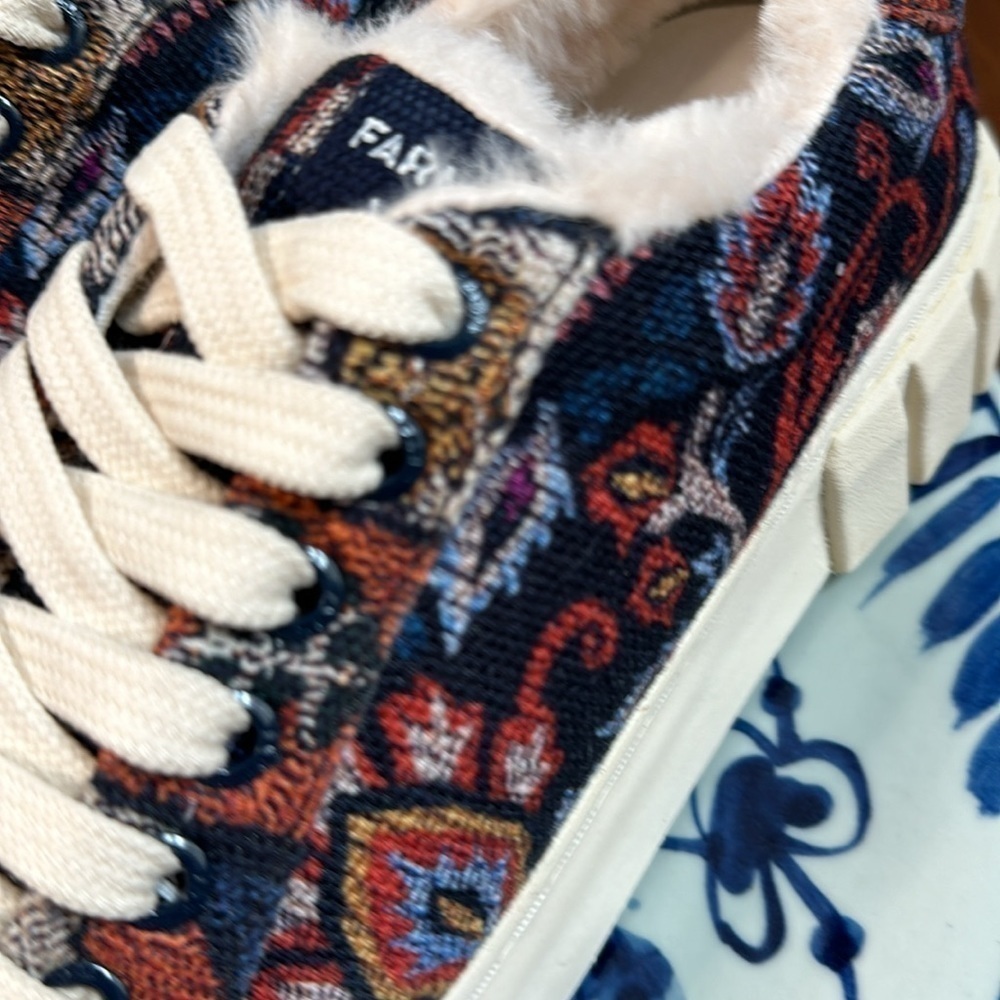 FARM Rio Blue Ainika Tapestry Flatform - Picture 3 of 4